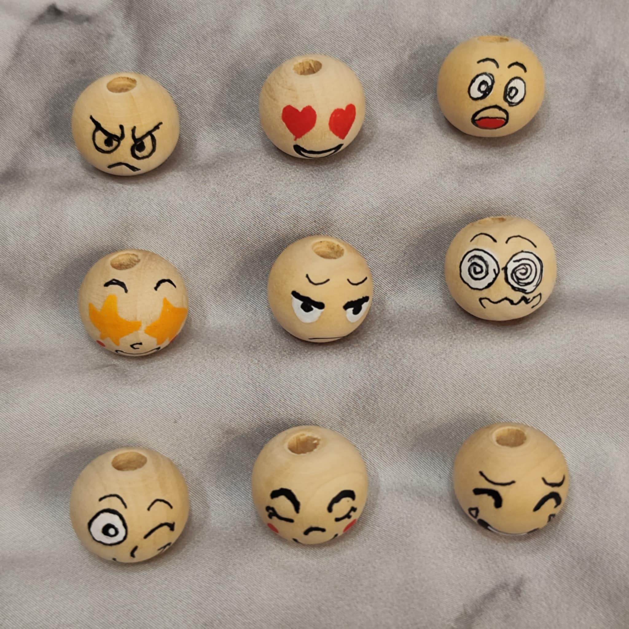 😜 9er-Set Lustige Holzköpfchen – Grimassen, Lacher & gute Laune