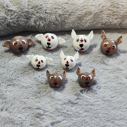 Glückshund – Handbemaltes Holzköpfchen | Mit Marienkäfer-Nase