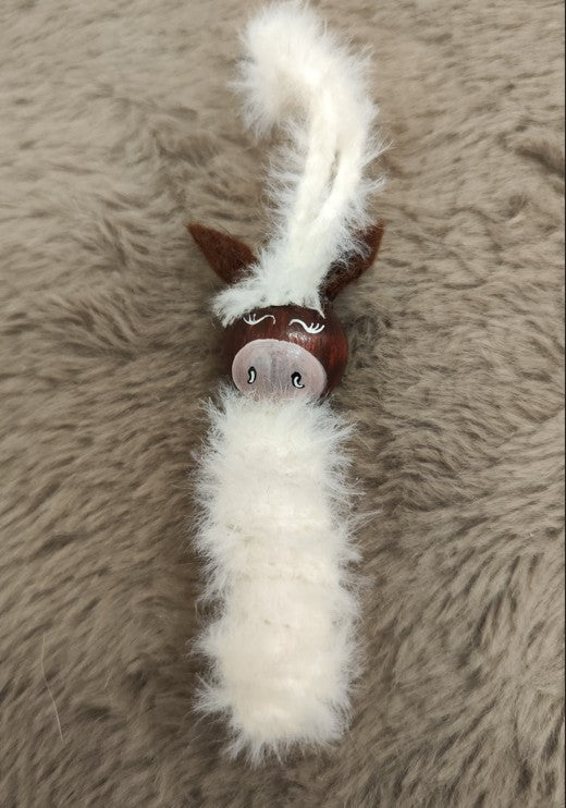 🐴 Plüschiges Pferde-Sorgenwürmchen – sanft & besonders