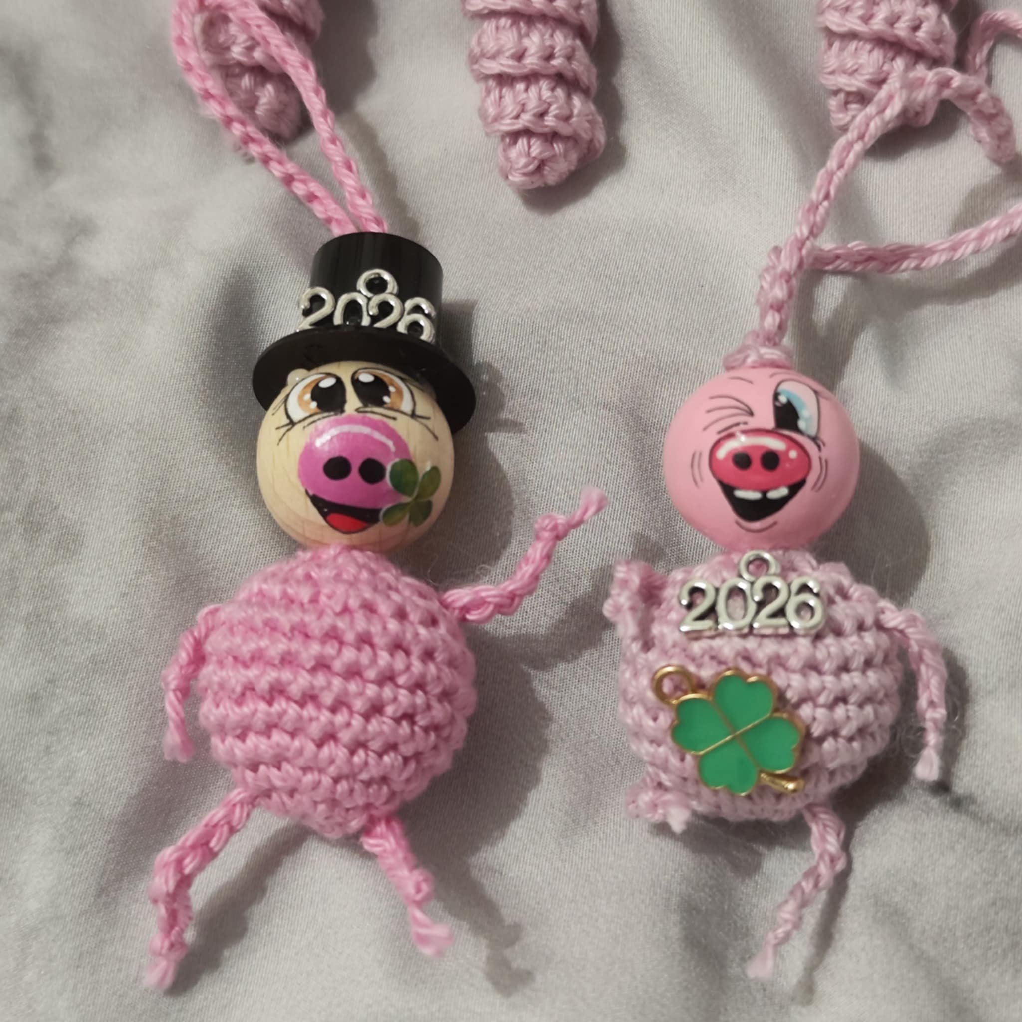 🐷 Glücksschwein-Sorgenwürmchen – dein handgemachter Silvesterbegleiter