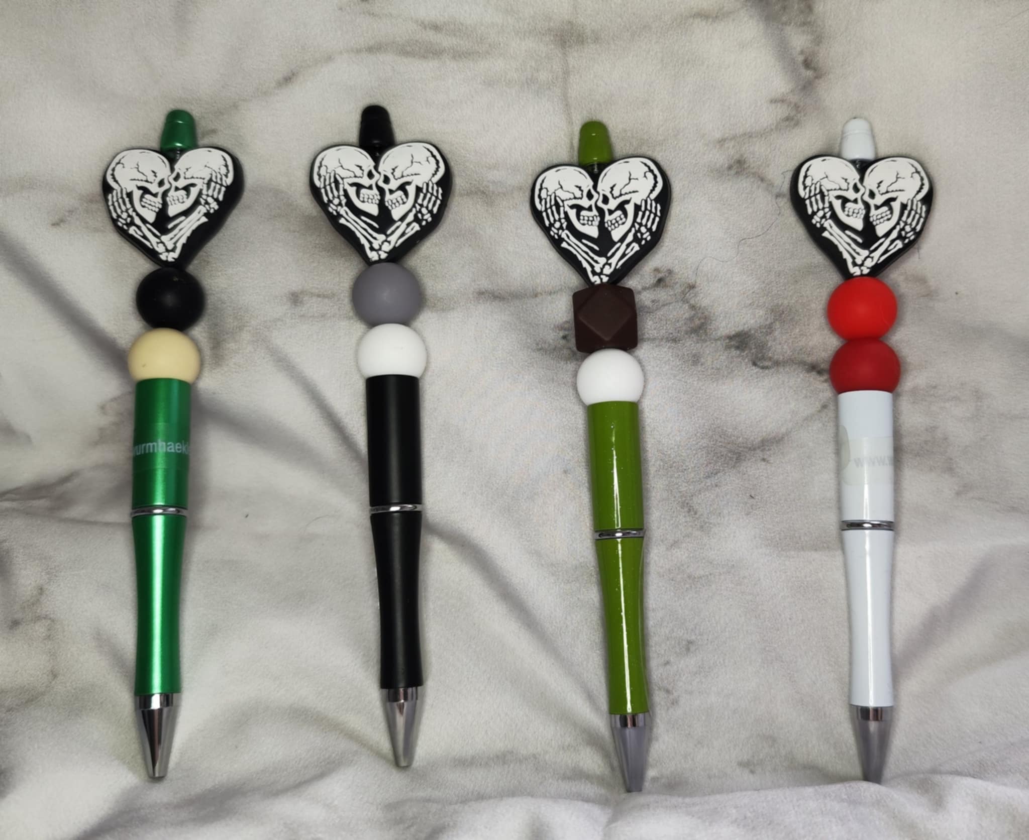 Kugelschreiber mit Skelett-Paar – Liebe bis über den Tod hinaus