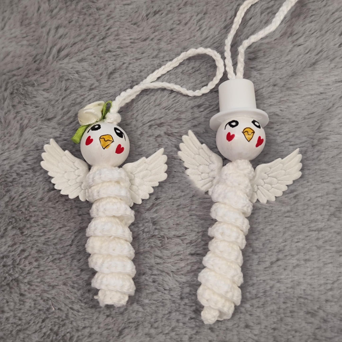 Turteltauben-Paar – Handgehäkeltes Sorgenwürmchen Set (2 Stück)