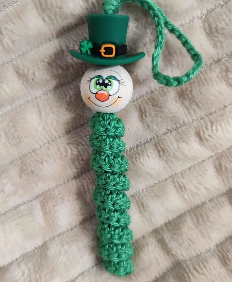 🌑 Lucky Noir – Das elegante Glückswürmchen