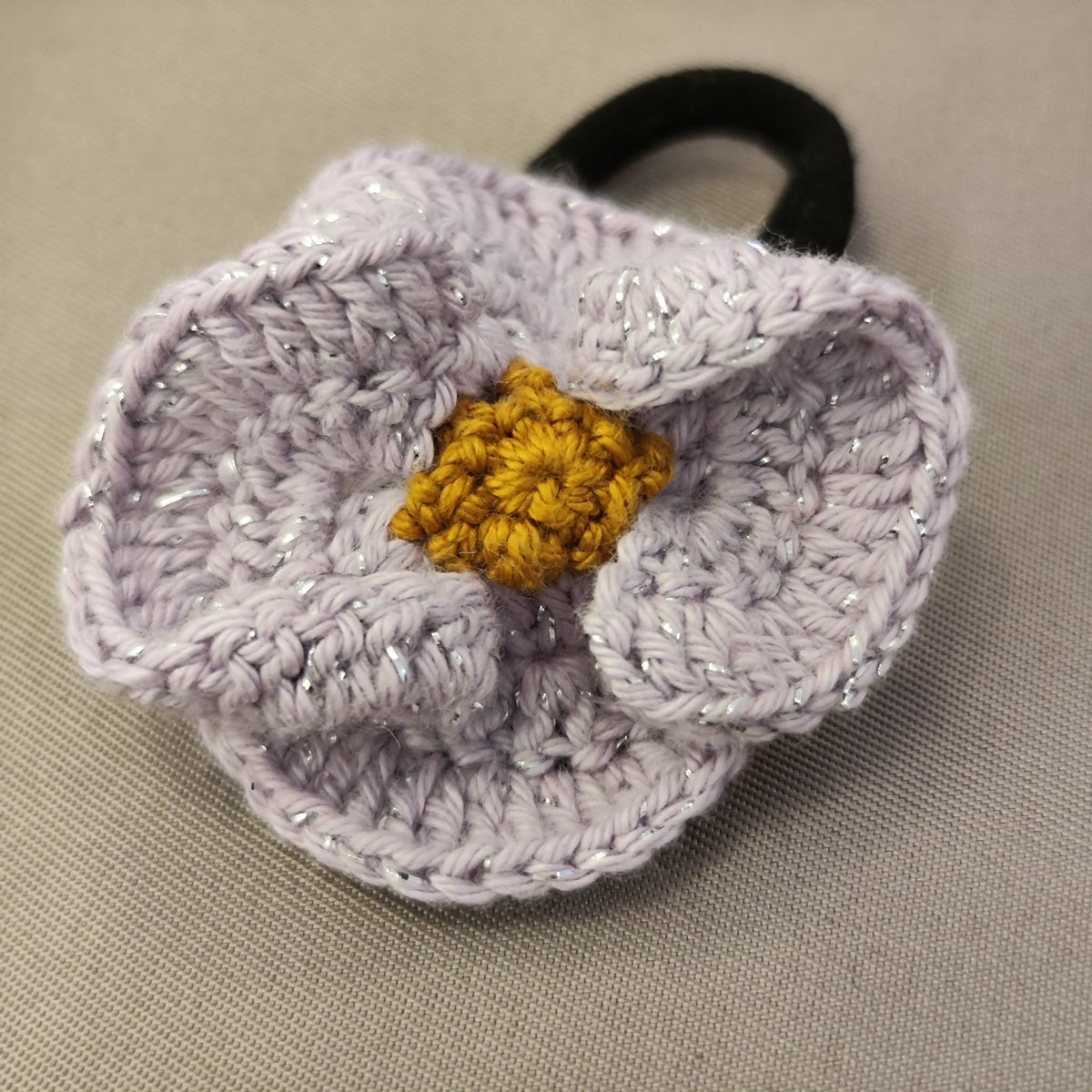 Blüten-Haargummi – gehäkelt, Ø ca. 5 cm