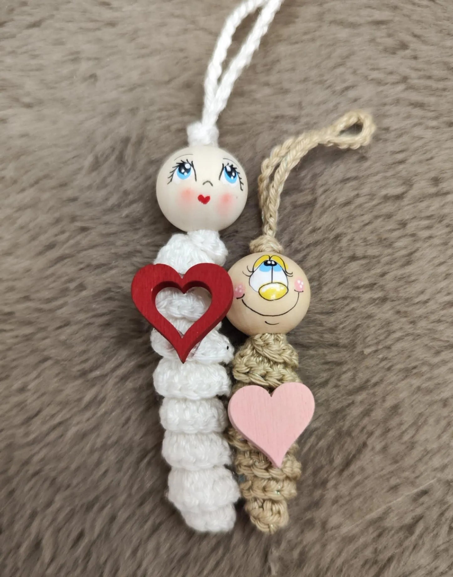 🧶 Worry Worms – An odd couple with heart