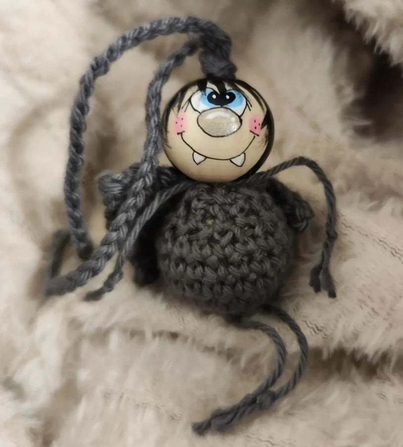 🩶 Batzi – The cozy vampire bat among the worryworms