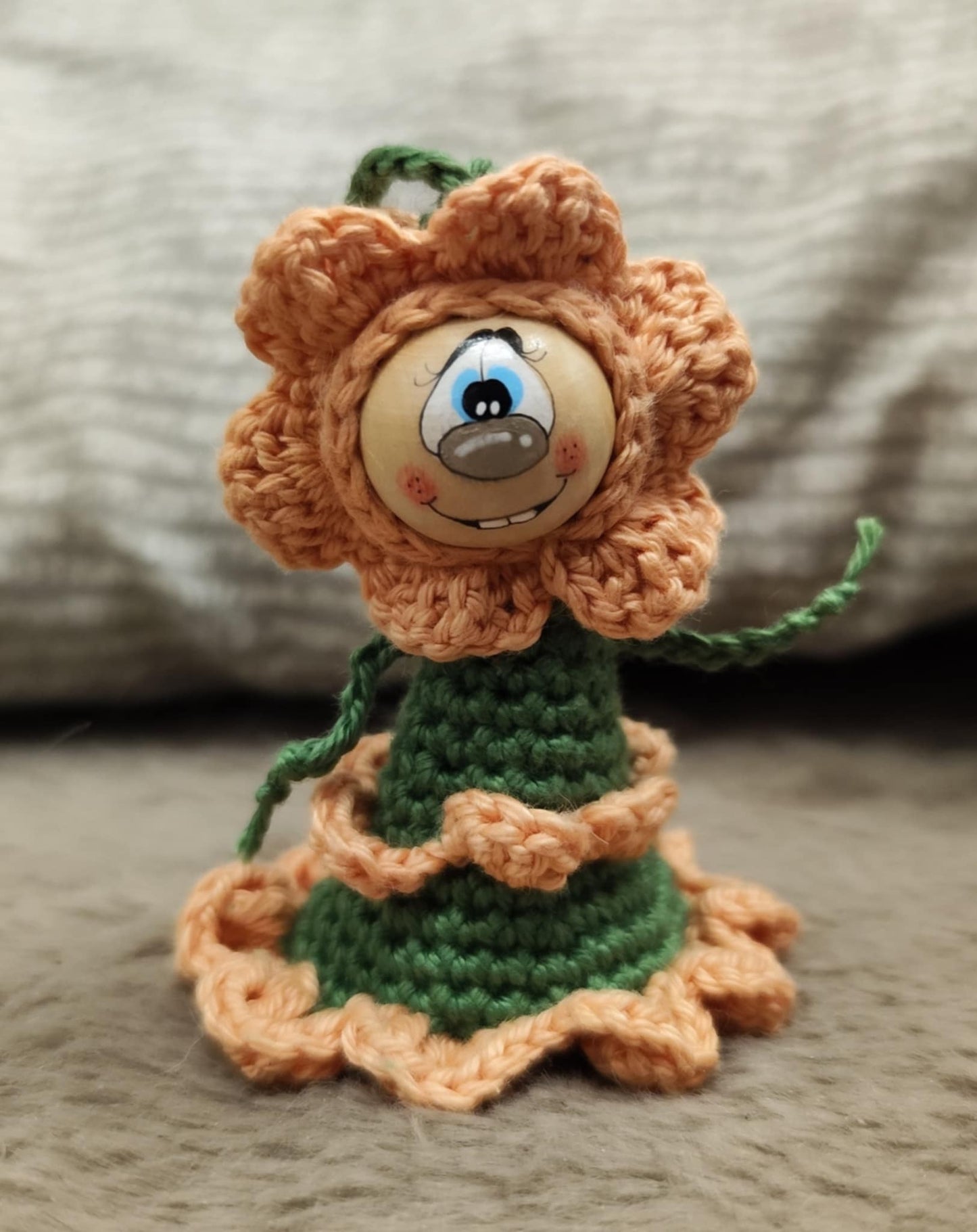 Pfingströschen Blumenwürmchen