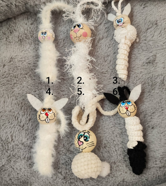 Weiße Hasen-Sorgenwürmchen in Plüschwolle – Flauschige Osterhäschen 🐰