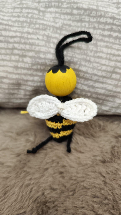 Bee Worry Worm