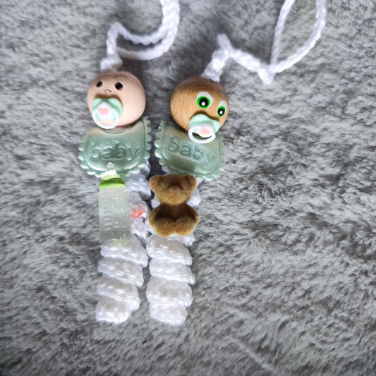 Baby-Sorgenwürmchen mit Lätzchen – Für alle frischgebackenen Eltern! 👶💚