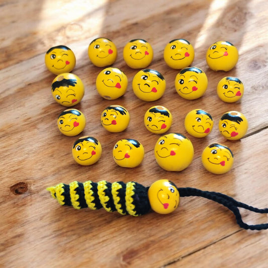 Biene - Handbemalte Holzperlen (2 cm oder 2,5 cm)