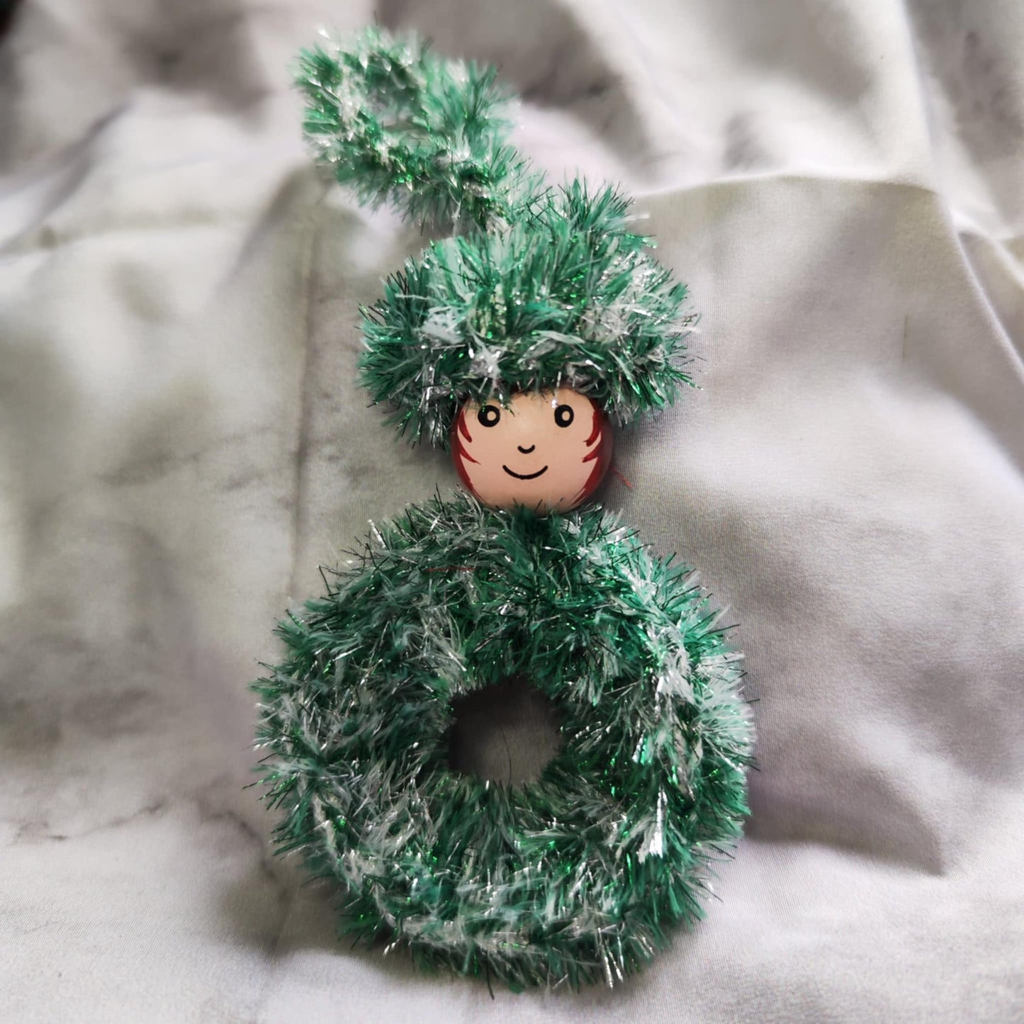 Christbaumkind – handgemachter Christbaumschmuck mit Glitzer & Herz