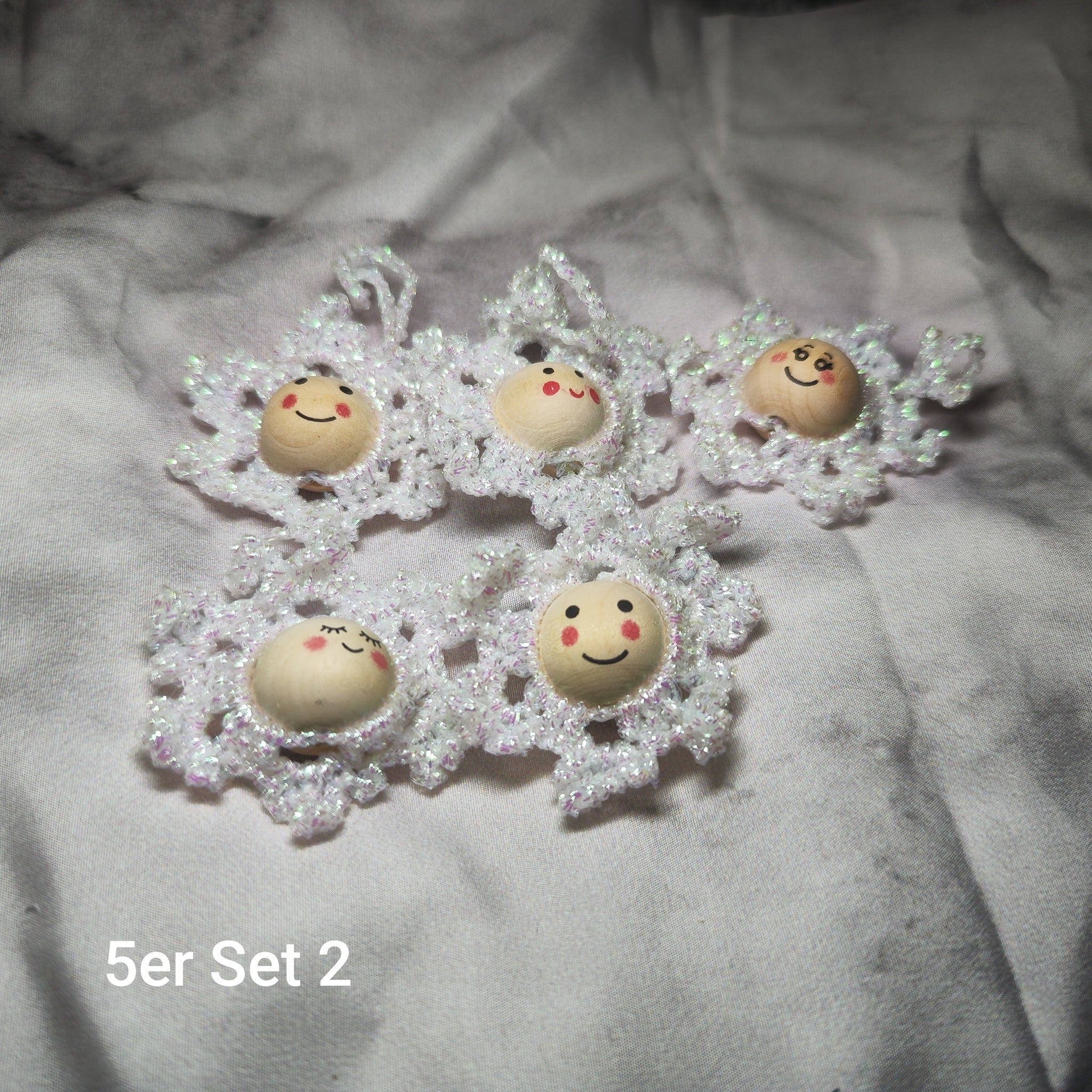 ❄️ Christbaumflocken – gehäkelter Christbaumschmuck im 5er-Set