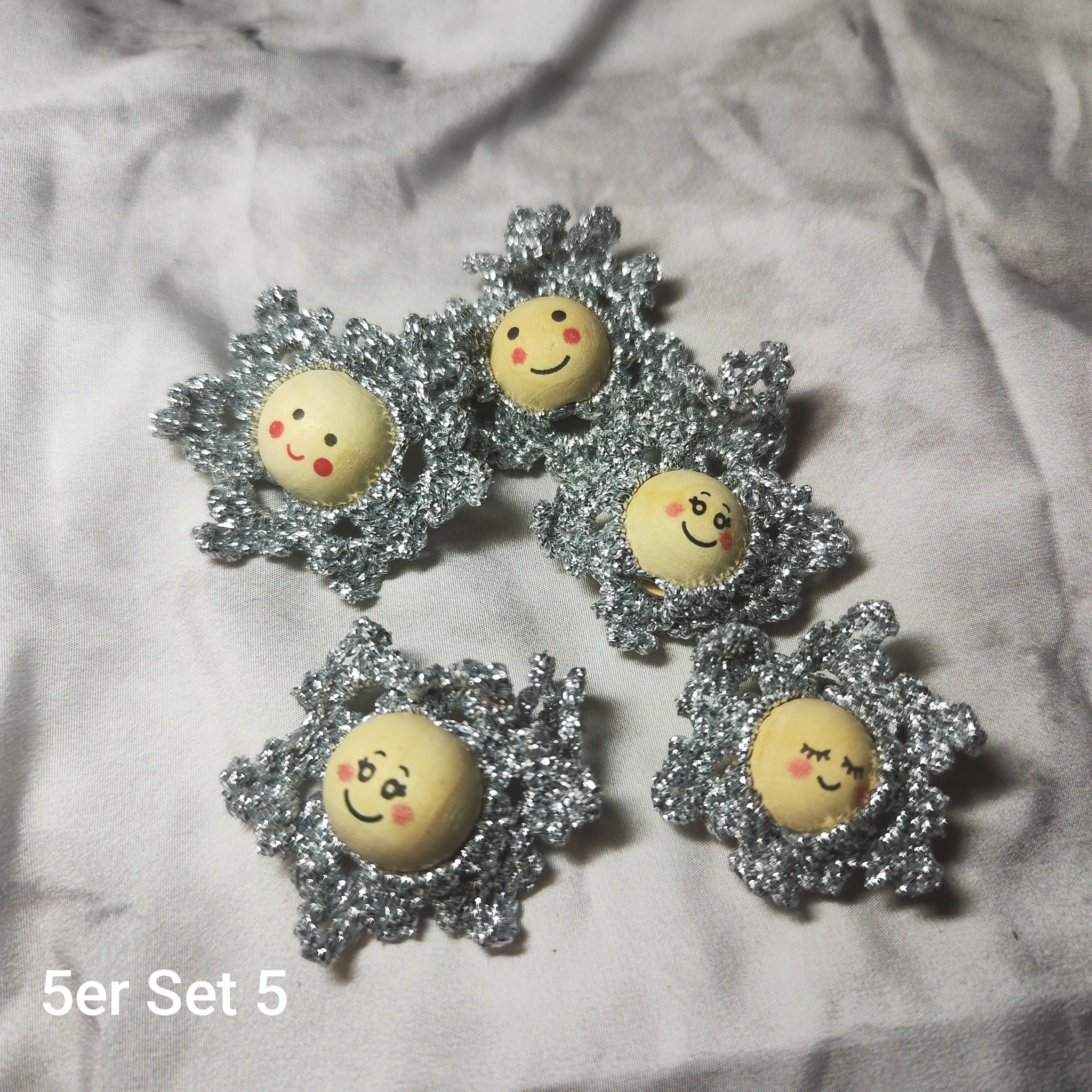 ❄️ Christbaumflocken – gehäkelter Christbaumschmuck im 5er-Set