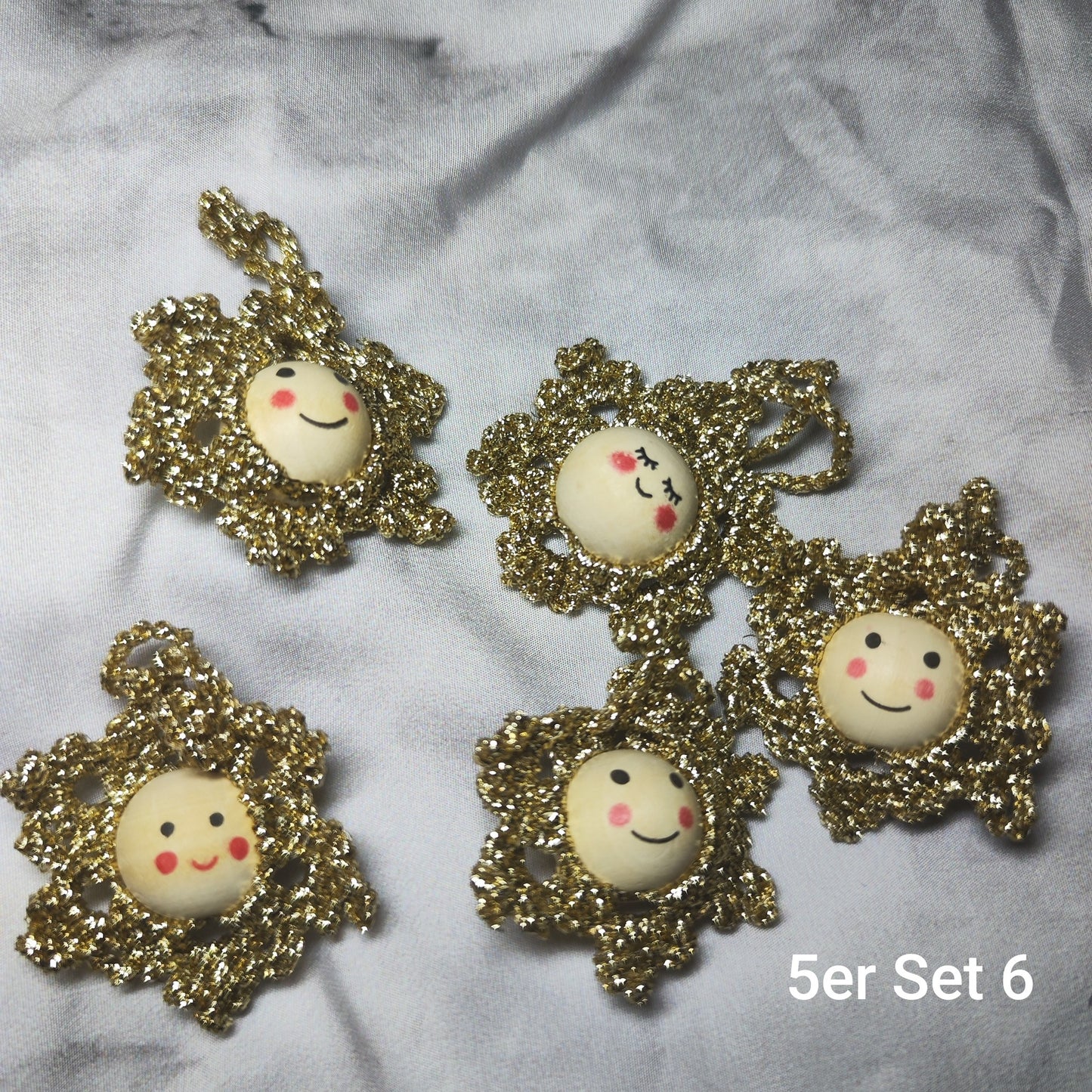 ❄️ Christbaumflocken – gehäkelter Christbaumschmuck im 5er-Set