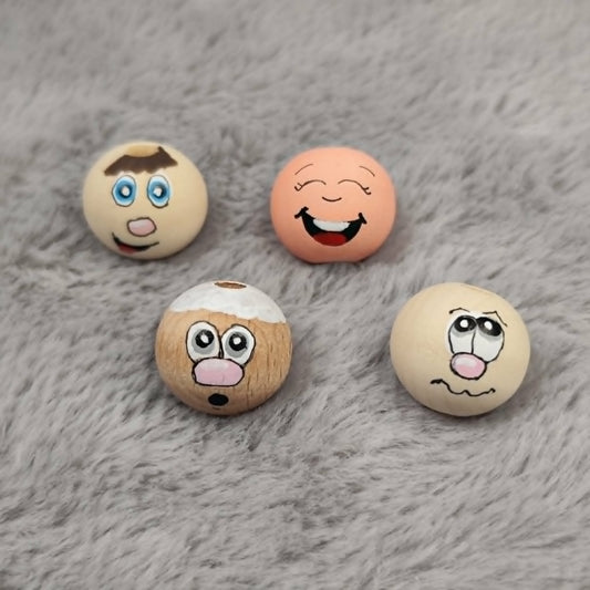 Diverse Köpfchen Mai 2026 – Handbemalte Holzköpfchen | 2 cm | Kleine Charaktere mit großen Gefühlen