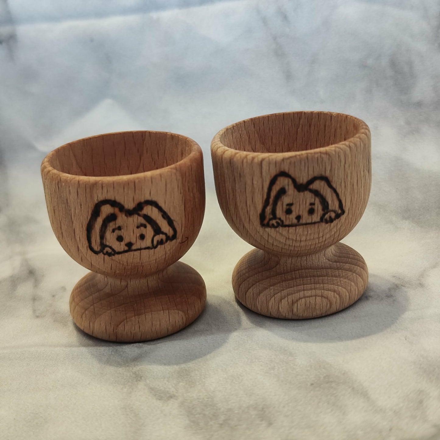 Eierbecher aus Buchenholz mit Brandmalerei – verschiedene Motive