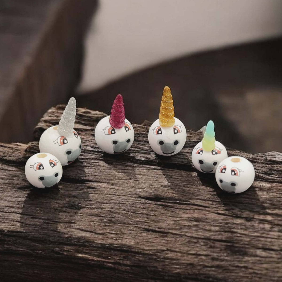 Handbemalte Einhorn- & Pferde-Holzköpfchen (2 cm oder 2,5 cm) mit Glitzer-Horn