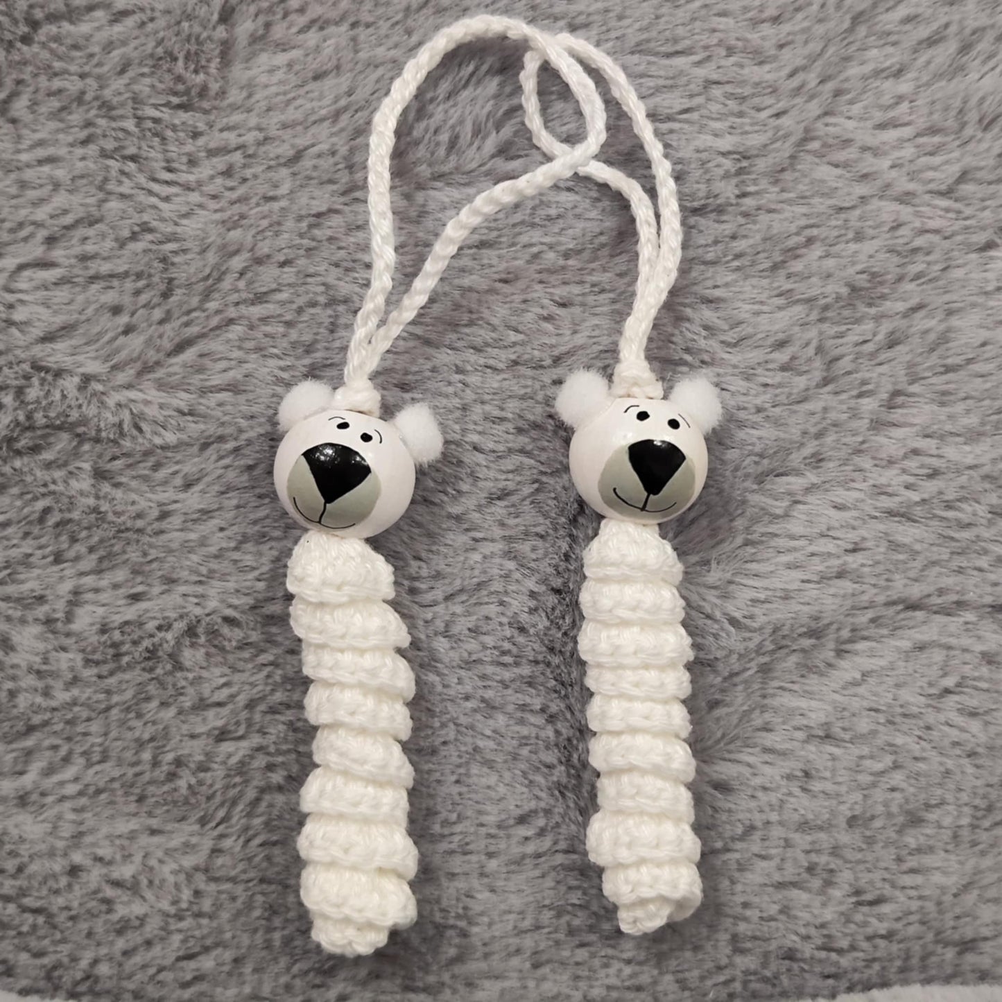 Eisbär-Sorgenwürmchen – Winterlicher Taschenbegleiter