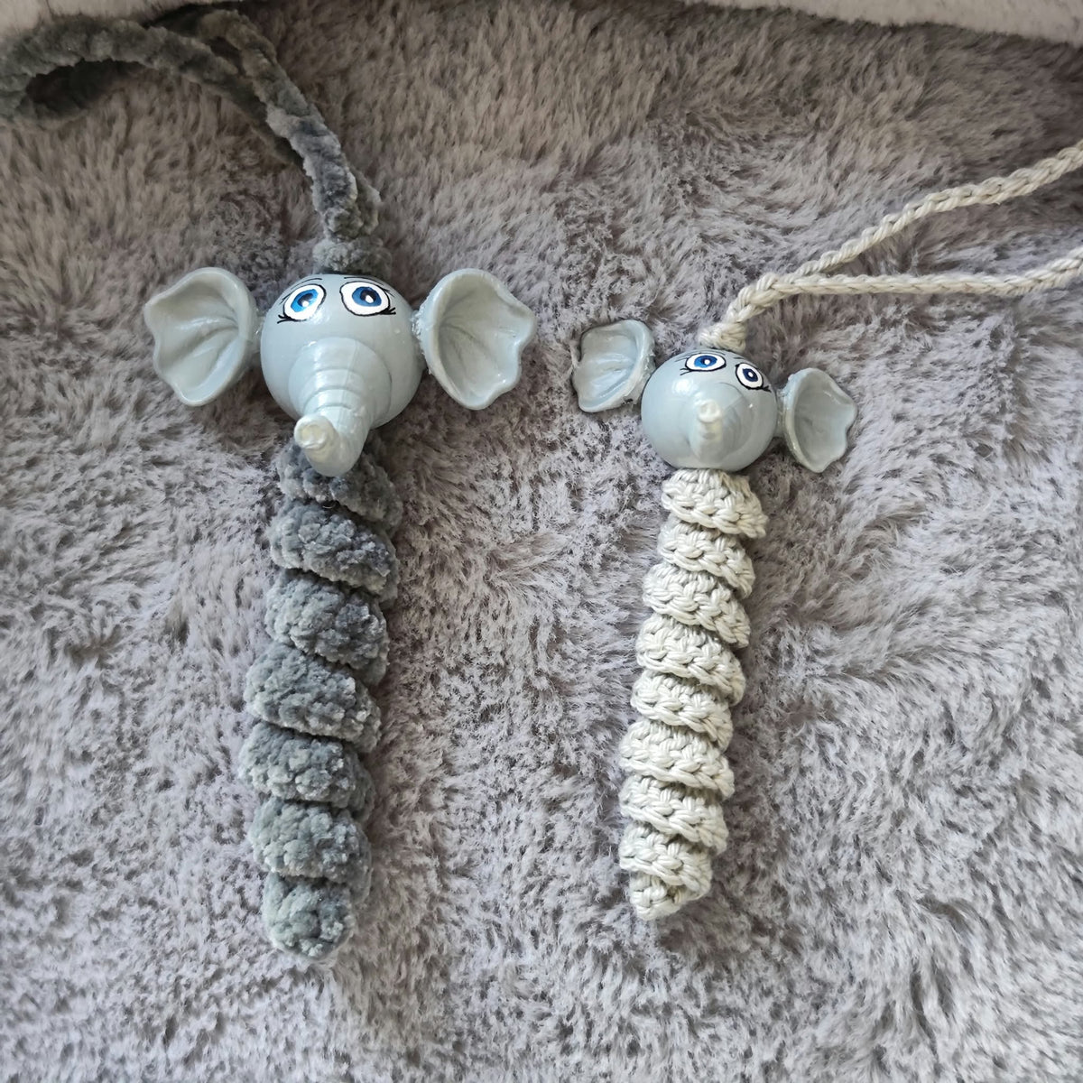Elefant – Handgehäkeltes Sorgenwürmchen | In Plüsch & normalem Garn