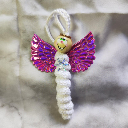 Handgehäkelte Engel – zarte Glücksbringer mit dezentem Glitzer
