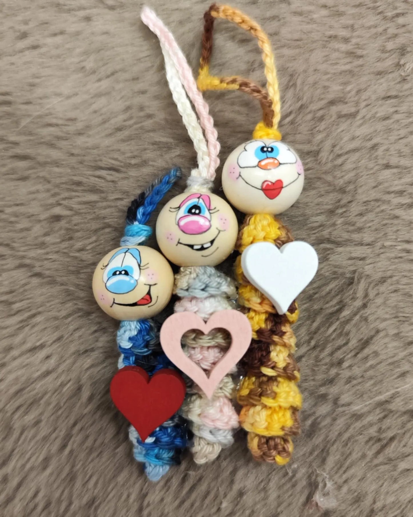 🧶 Worry Worm Trio: Mom &amp; two children – heart to heart