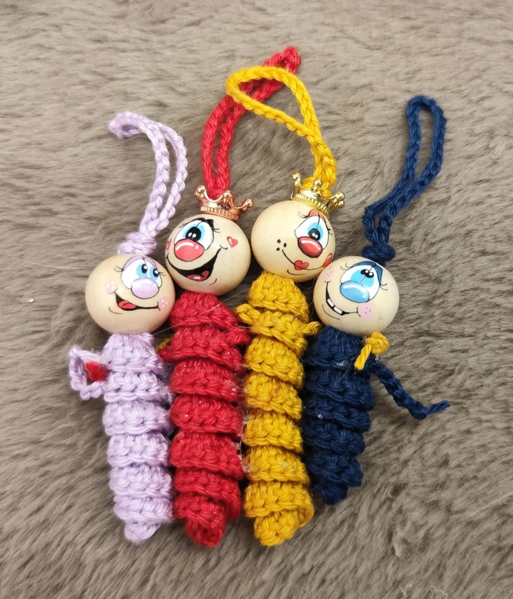 🧶 Sorgenwürmchen-Familie – Unzertrennlich & voller Liebe