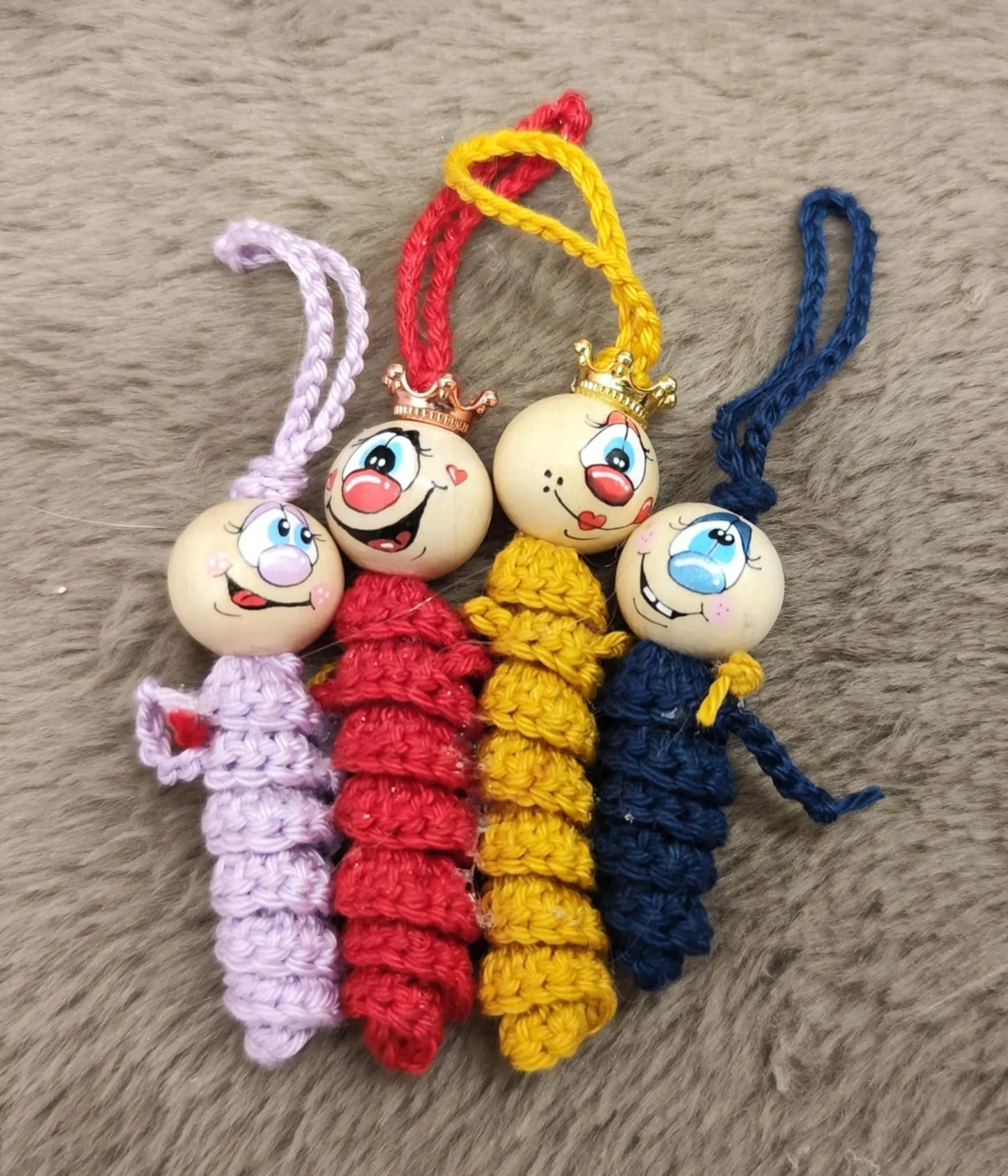 🧶 Sorgenwürmchen-Familie – Unzertrennlich & voller Liebe