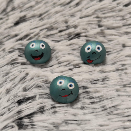 Frostis 3er-Set – handbemalte Schneemann-Holzköpfchen mit Wintercharme, 2 cm