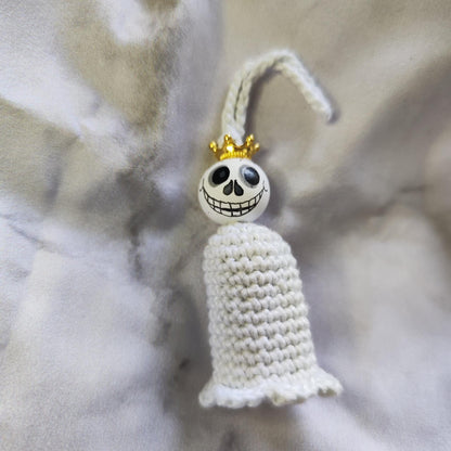 Glow in the dark! Gehäkelte Geisterwürmchen mit Leuchtgarn – Spukig, süß & handgemacht