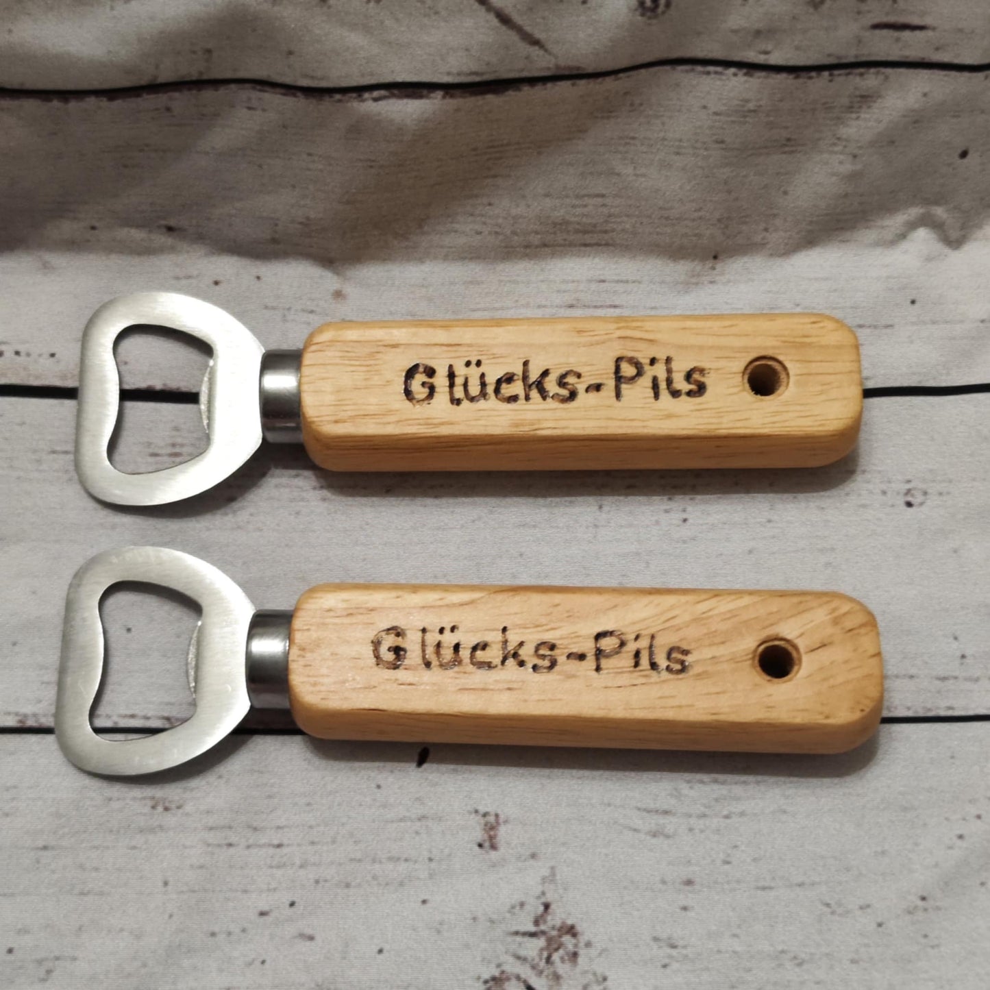 Flaschenöffner mit Brandmalerei – Holzgriff personalisierbar