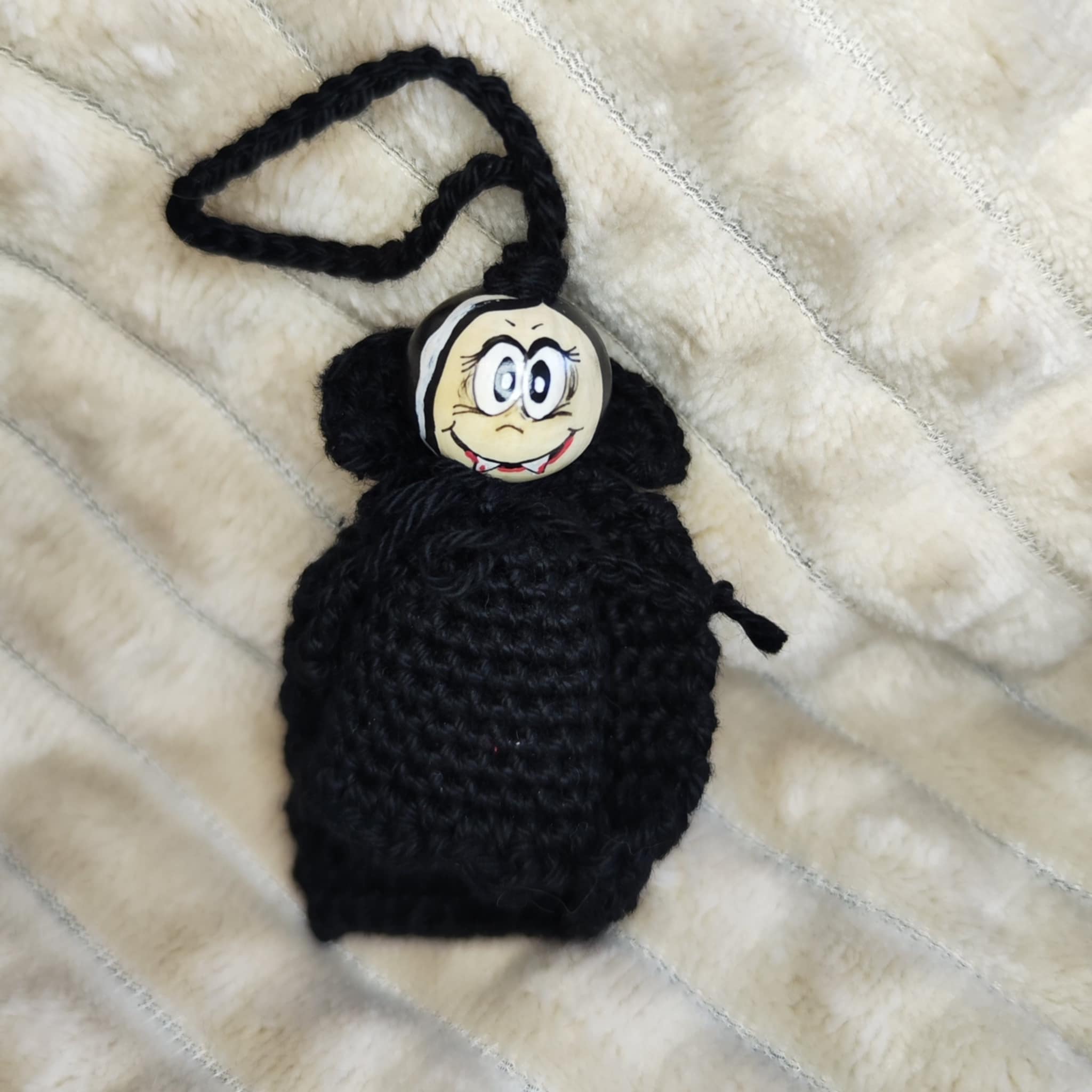 Graf & Gräfin Dracula – handgehäkelte Halloweenfiguren mit Stil