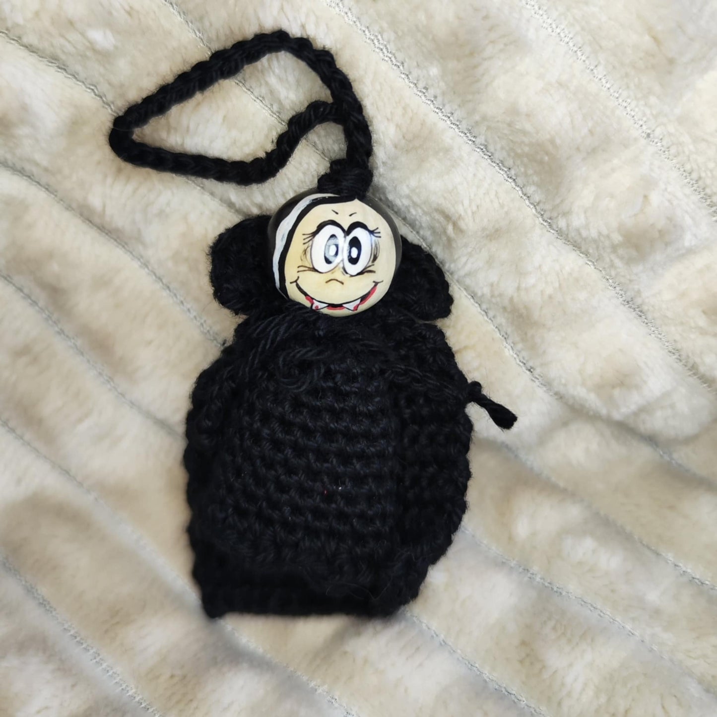 Graf & Gräfin Dracula – handgehäkelte Halloweenfiguren mit Stil