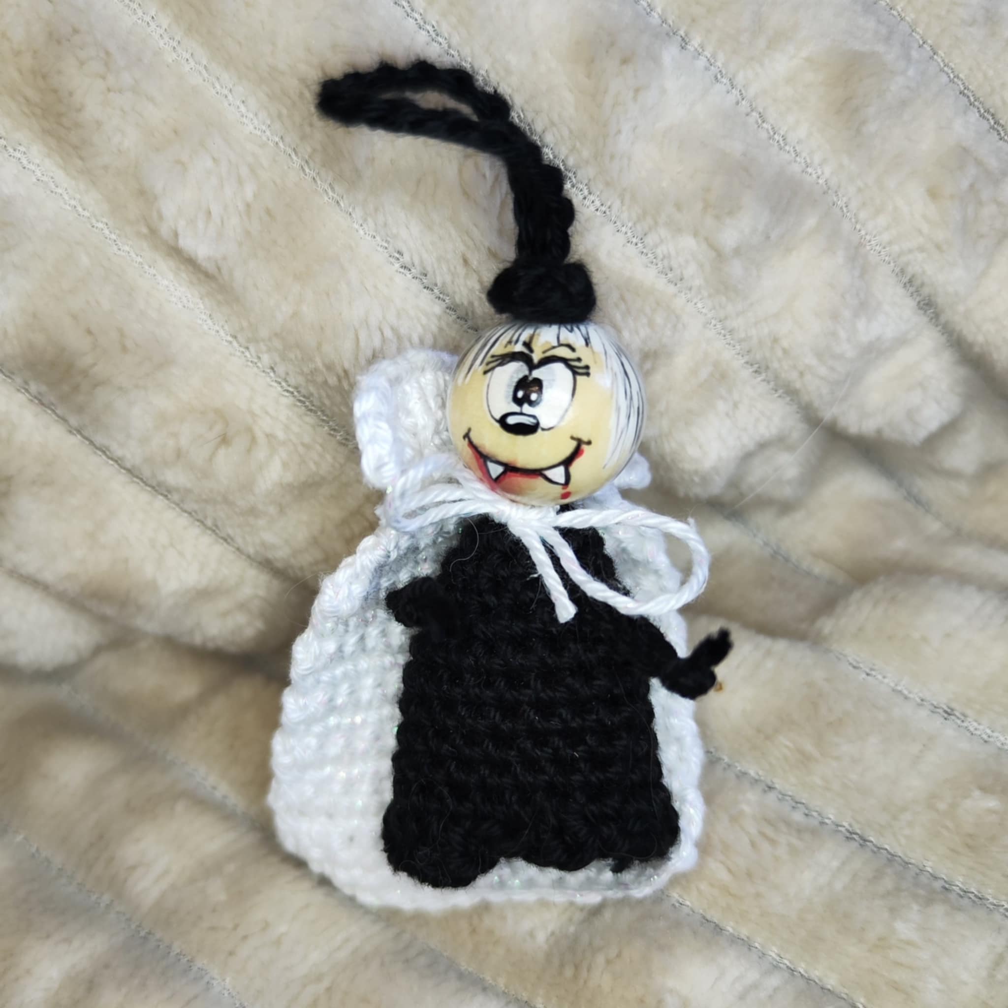 Graf & Gräfin Dracula – handgehäkelte Halloweenfiguren mit Stil