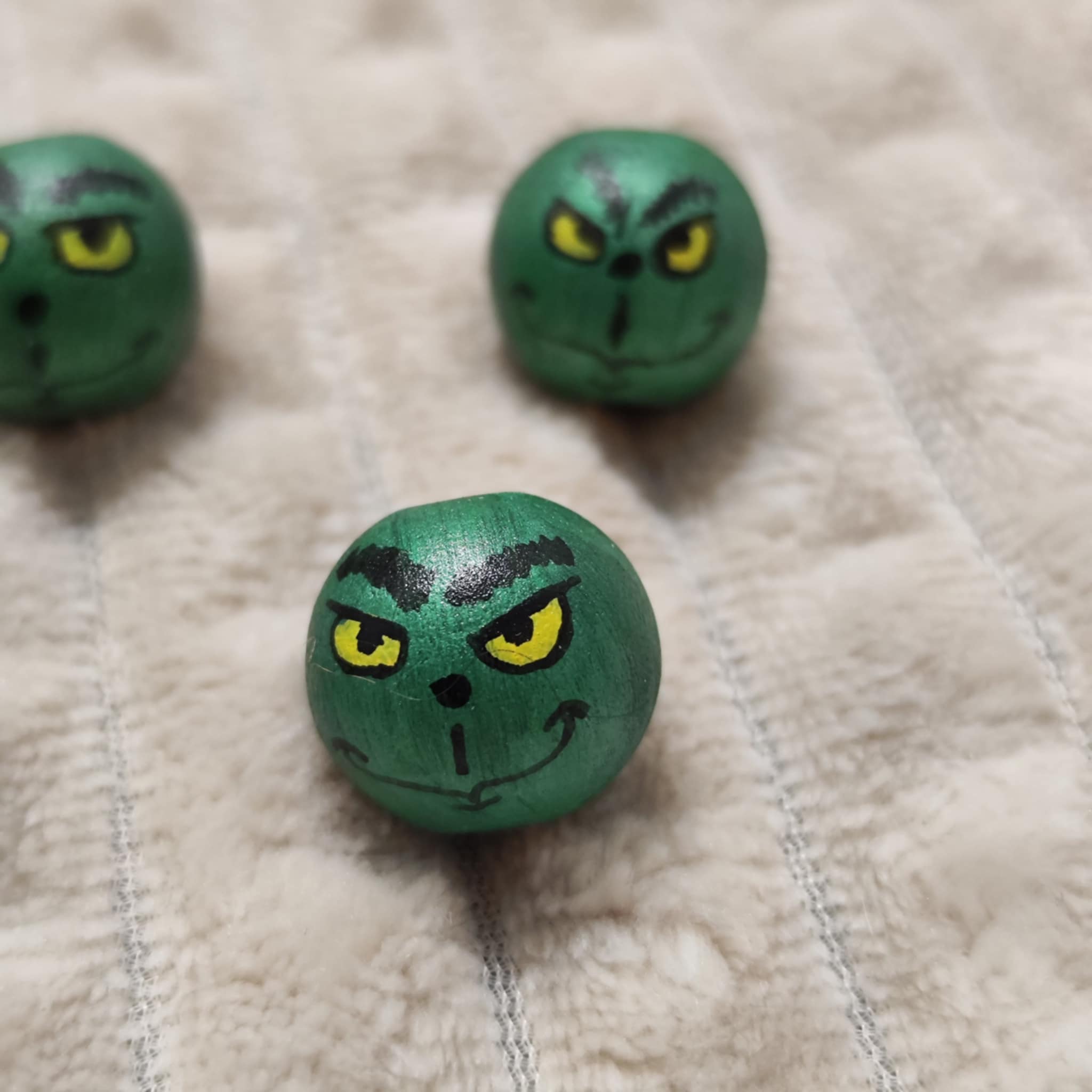 ✨ Grinch-Köpfchen 5er-Set – Metallic-Grün mit Charakter