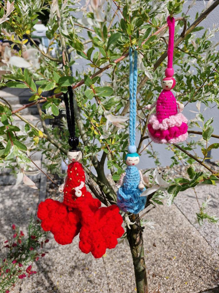 3 Flamenco Dancers Worry Worm Variations