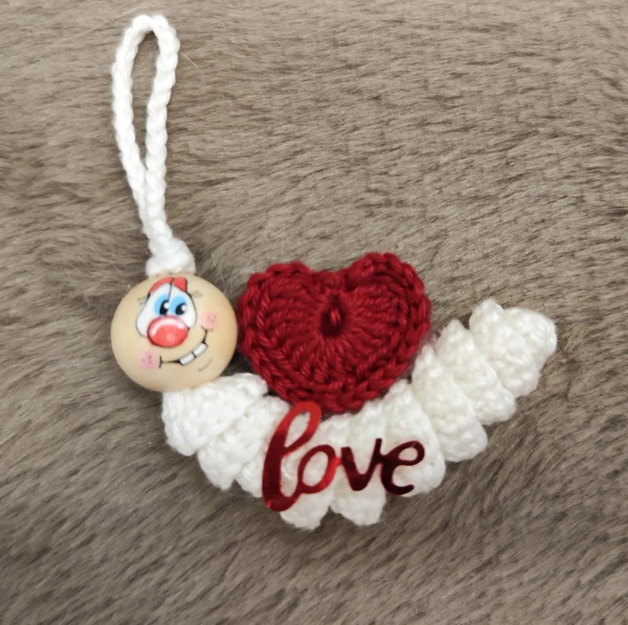 🧶 Love snail with heart house &amp; “love” lettering – When love takes shape