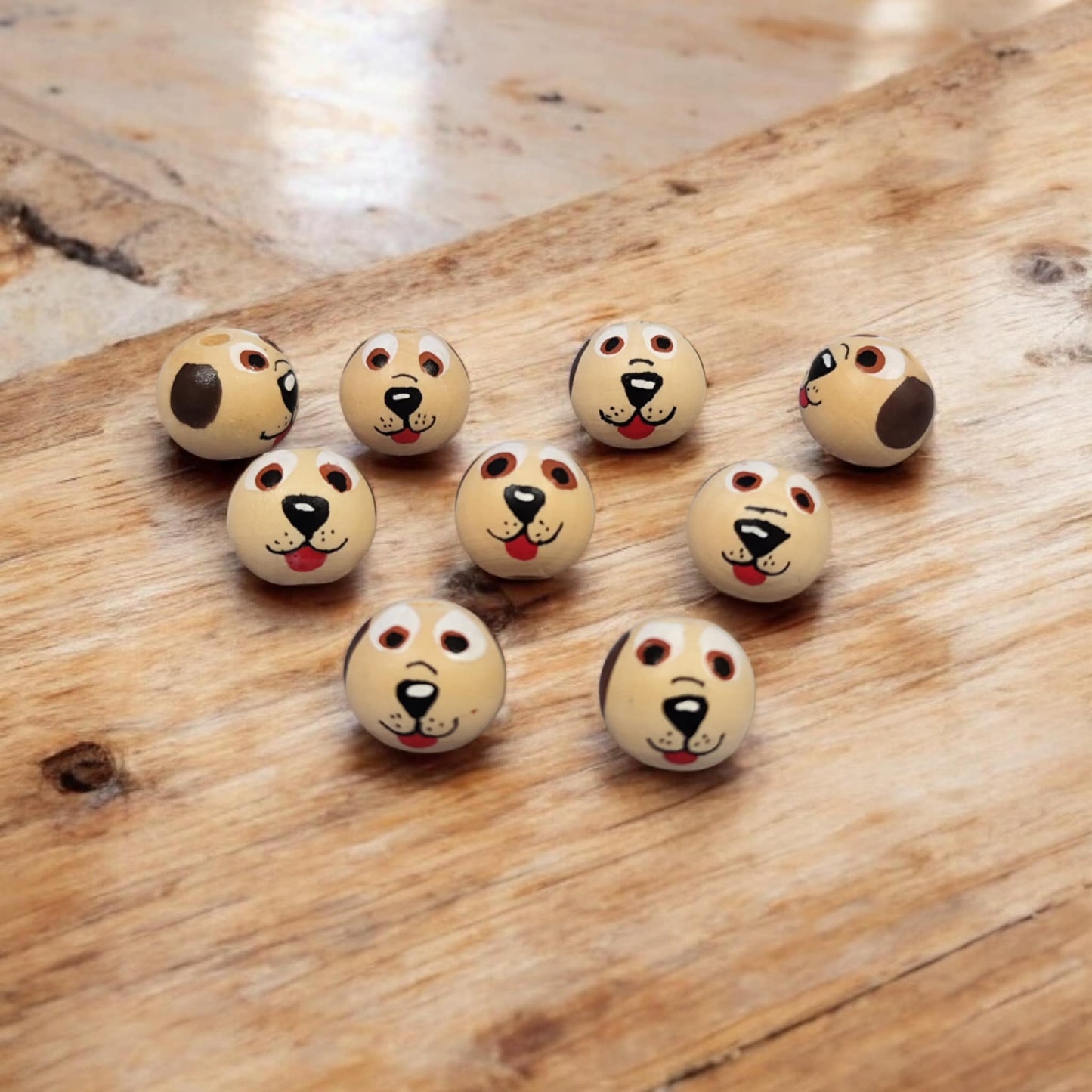 Handbemalte Hunde-Holzköpfchen (2 cm oder 2,5 cm) mit Schlappohren – Für deine Sorgenwürmchen
