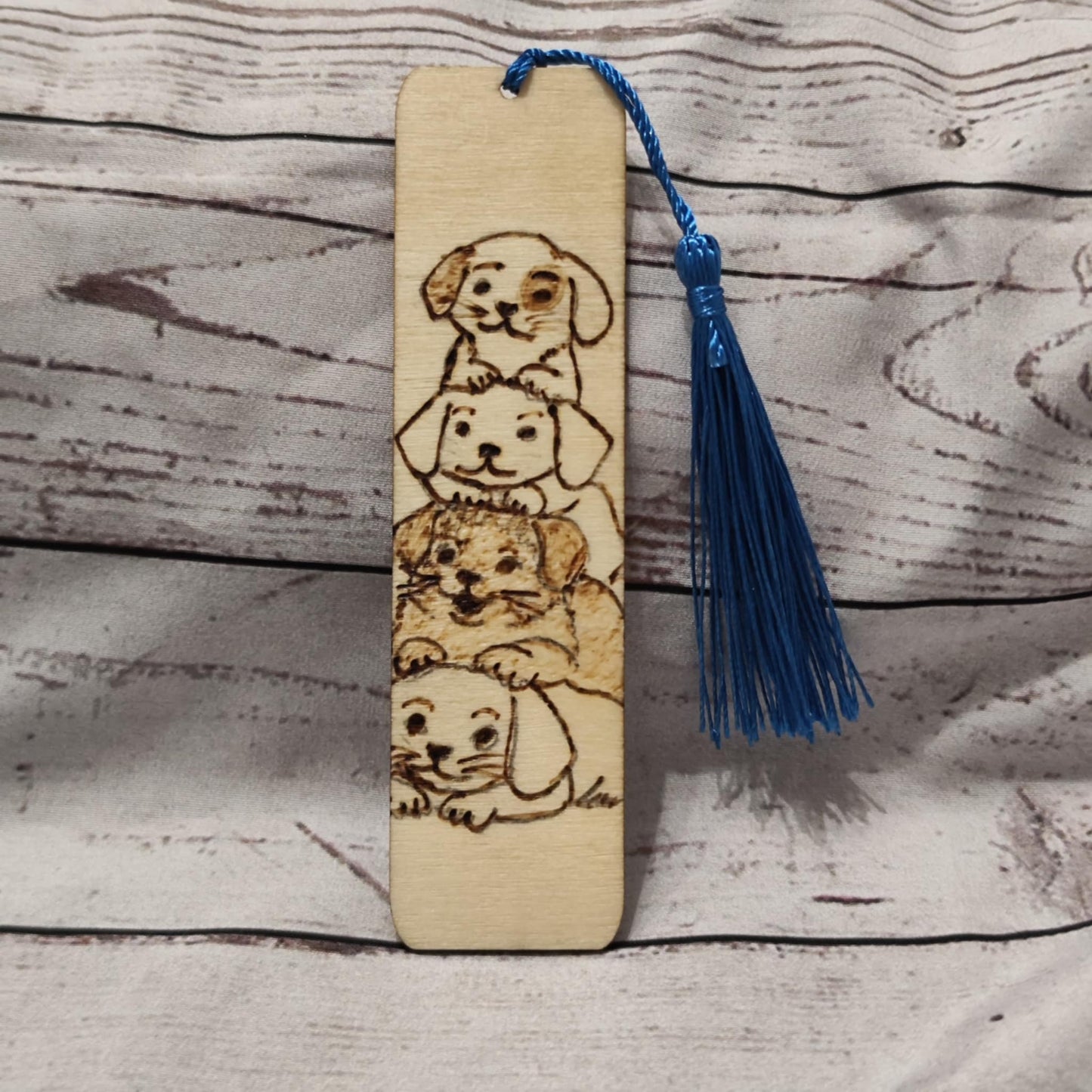 Holz-Lesezeichen mit Brandmalerei – verschiedene Motive (11,8x3 cm)