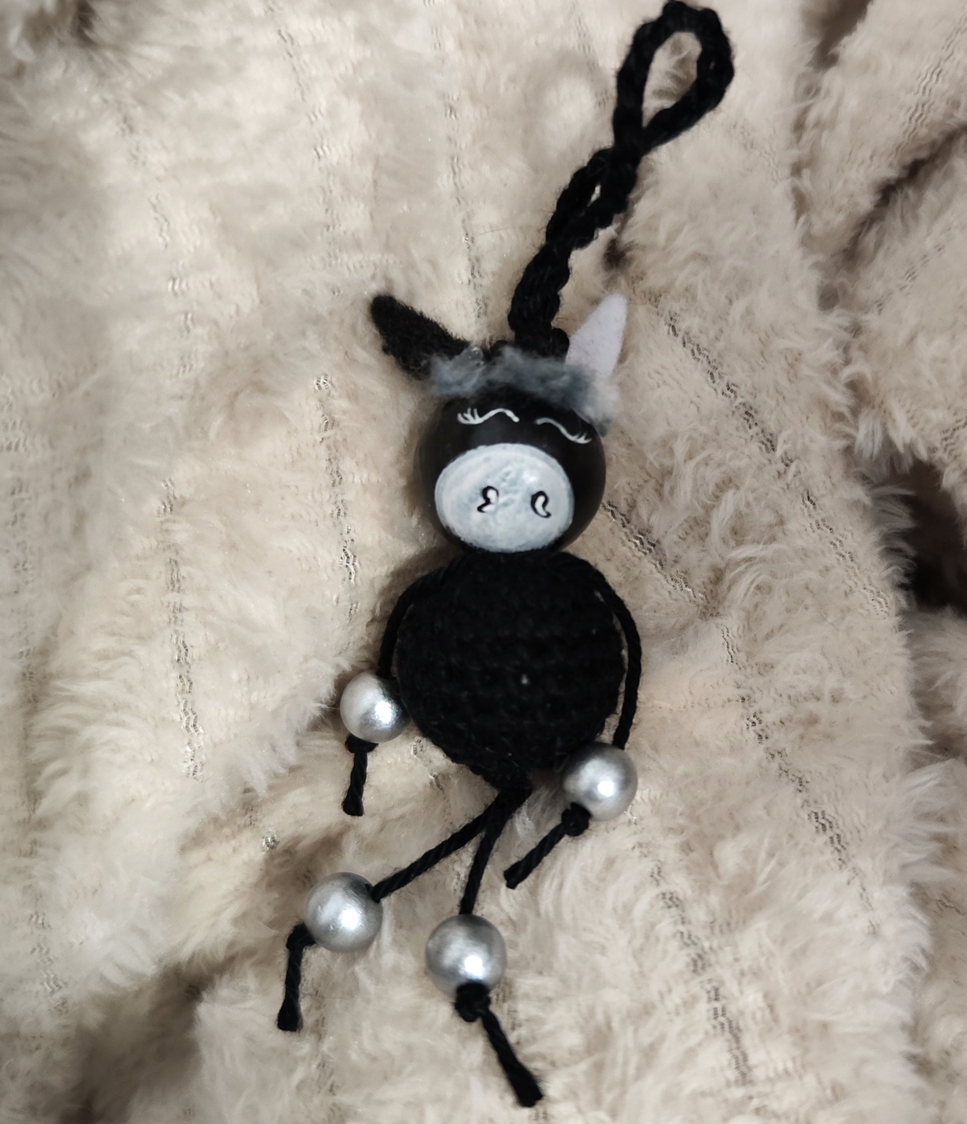 🖤 Sorgenwürmchen „Rappklassiker“ – schlicht, stark & ausdrucksvoll