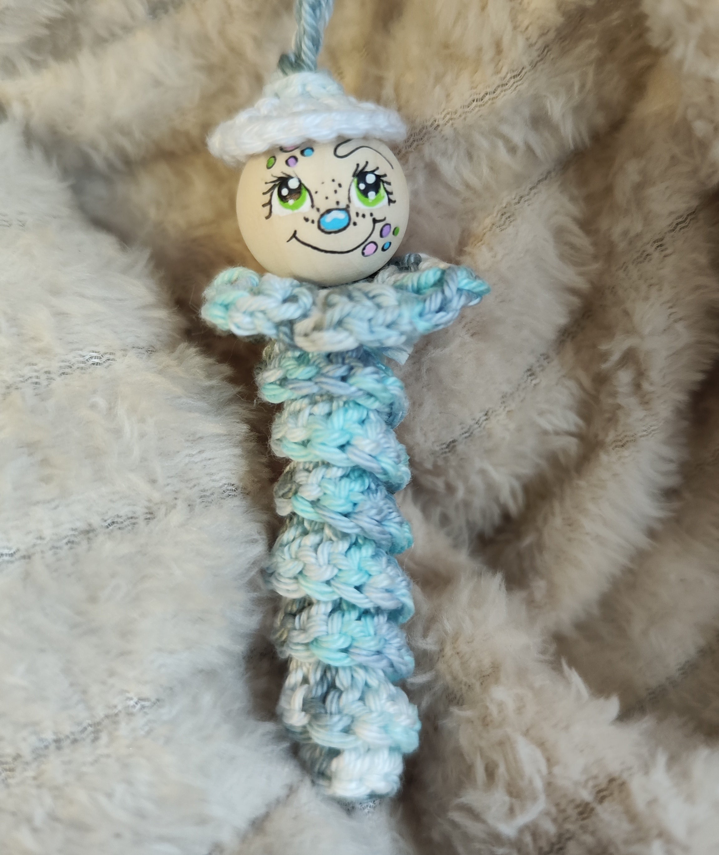 🧶 Sorgenwürmchen – Faschingsclown in Blau-Grau