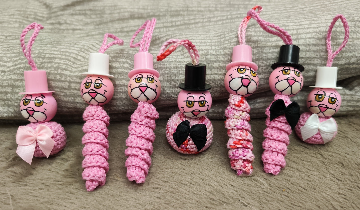 🎀 The snooper in pink – stylish, clever &amp; suspiciously cute — Panther pink pink