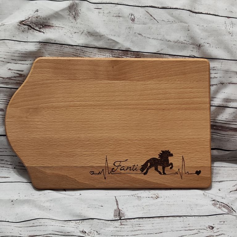 personalisiertes Jausenbrett aus Buchenholz mit Brandmalerei – Variante A (25x16 cm)