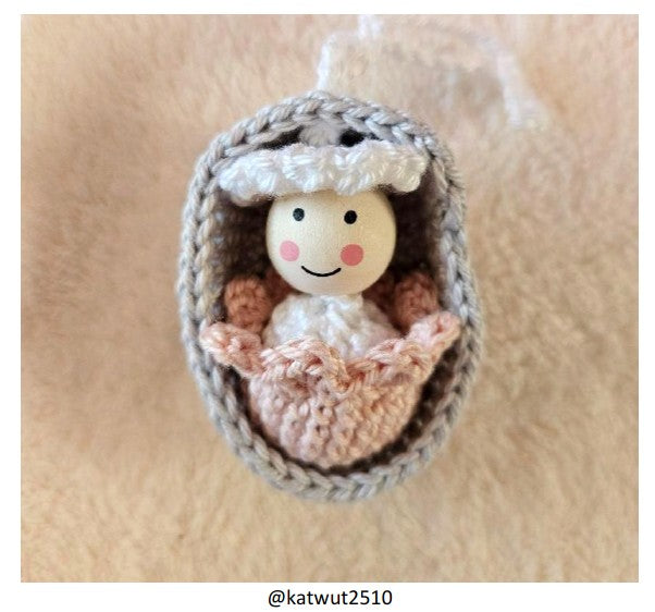 Häkelanleitung „Baby in Korb” – mit 2 cm Holzkugel (PDF)