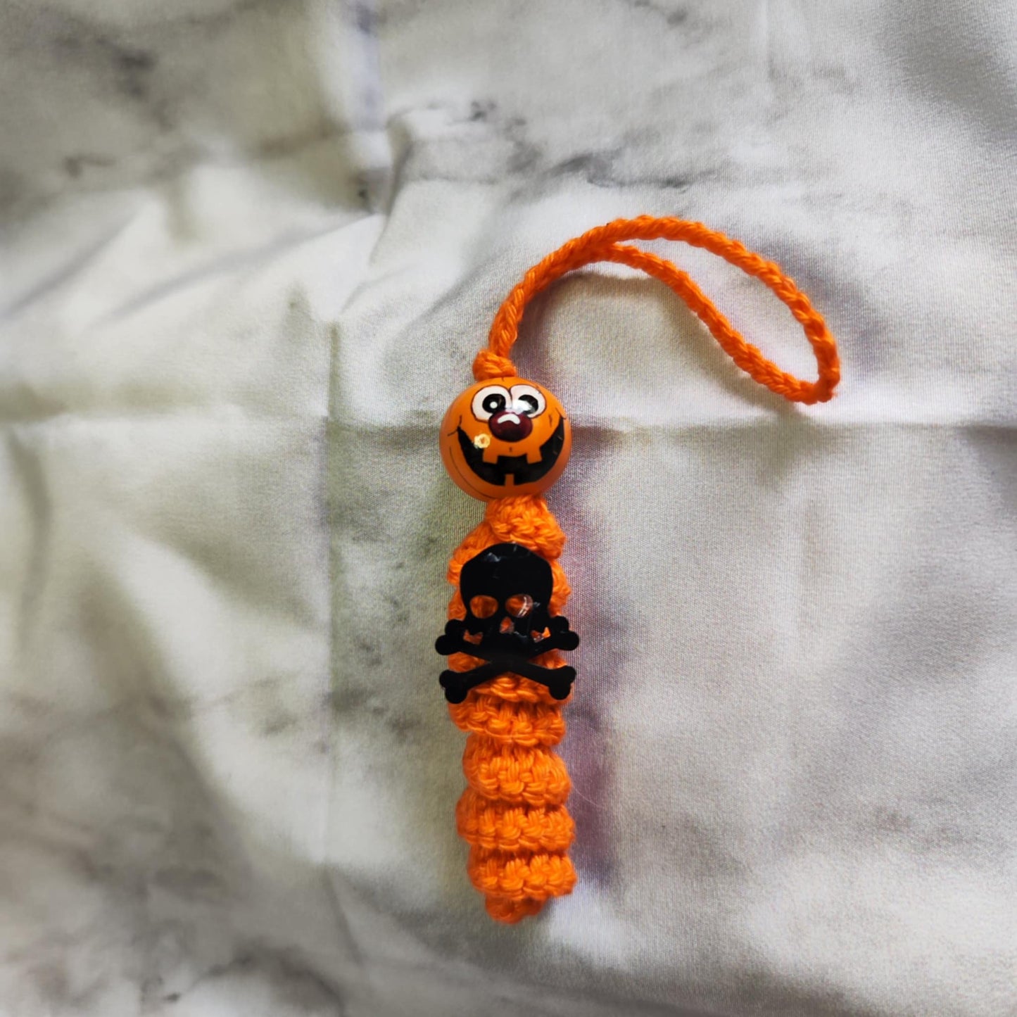 Kürbis-Männchen – handgehäkelte Deko & Glücksbringer für Halloween