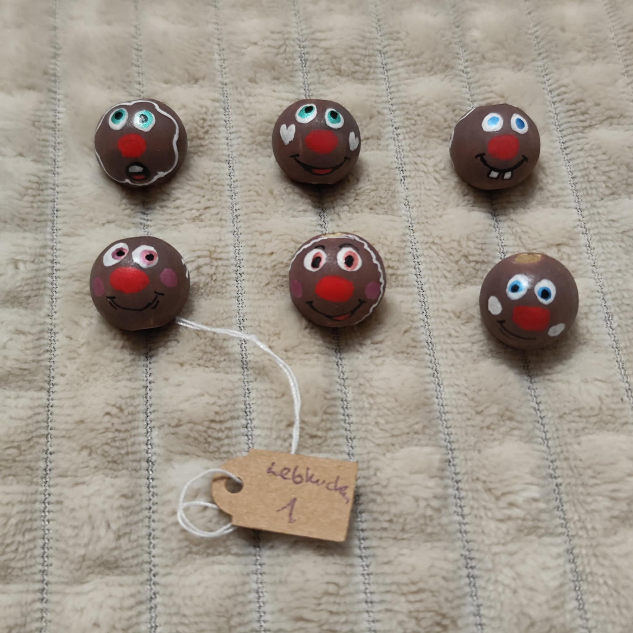 Lebkuchen-Köpfchen 6er-Set – handbemalte Holzköpfe mit Zuckerguss-Details für Worry Worms