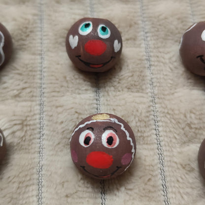 Lebkuchen-Köpfchen 6er-Set – handbemalte Holzköpfe mit Zuckerguss-Details für Worry Worms