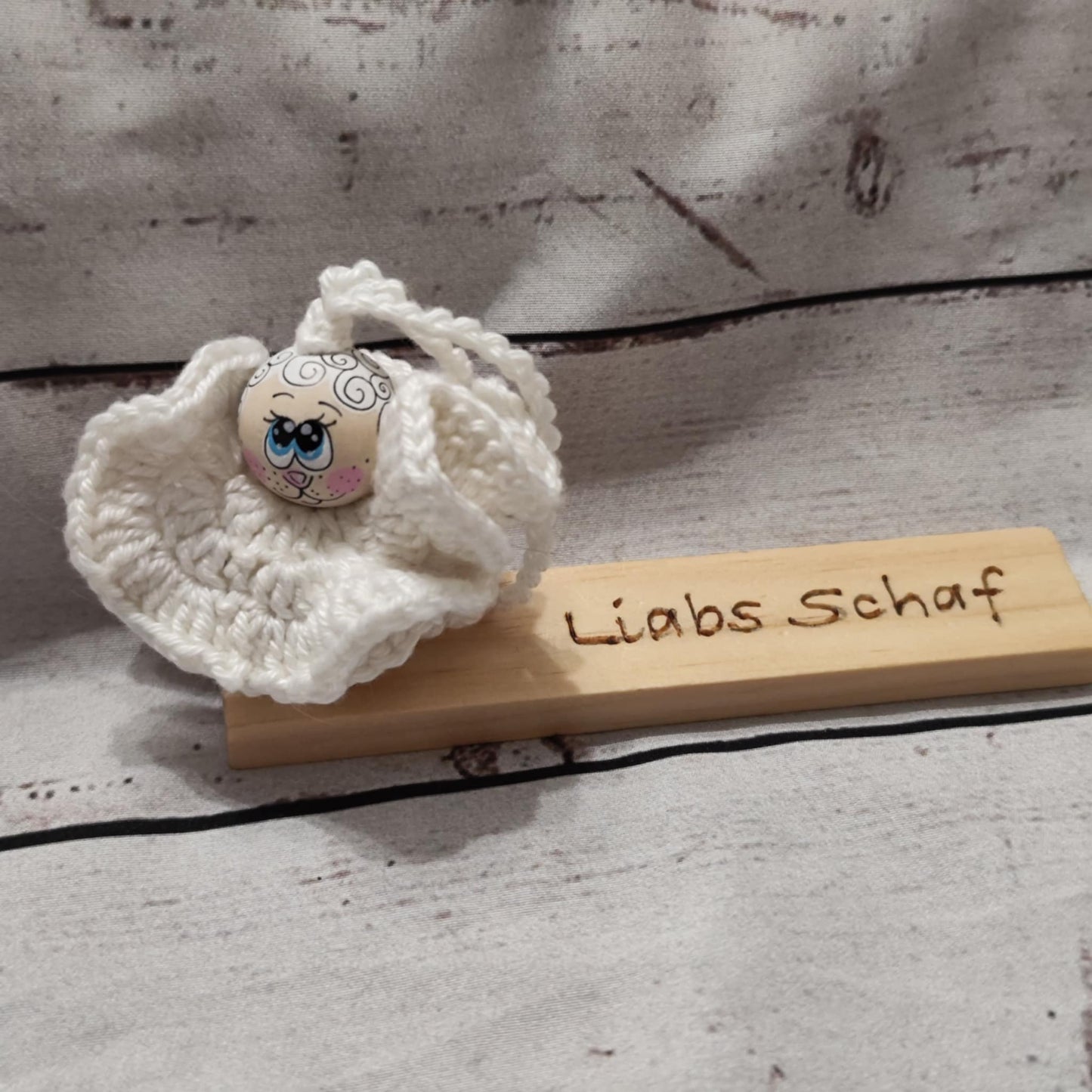 Holzklötzchen mit Brandmalerei – Deko & Geschenkanhänger