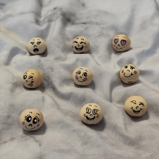 💁‍♀️ 9er-Set Mädelsgesichter – handbemalte Holzköpfchen mit Charakter
