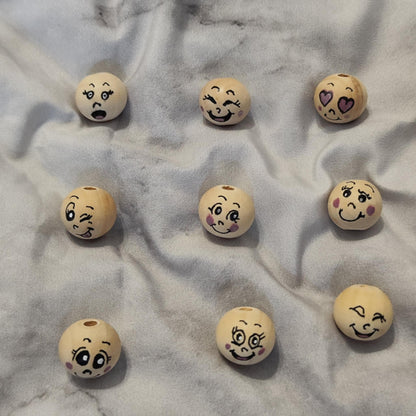 💁‍♀️ 9er-Set Mädelsgesichter – handbemalte Holzköpfchen mit Charakter